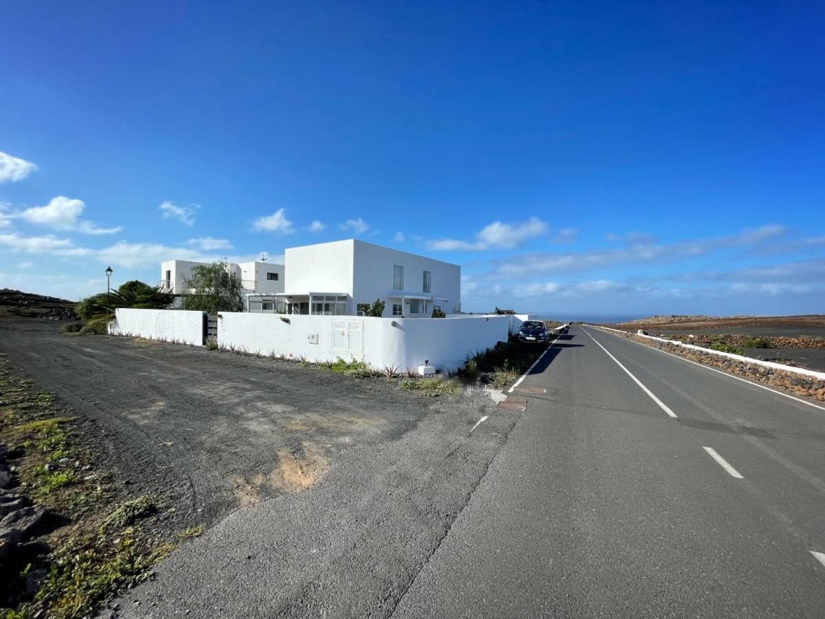 Azur Arts Lanzarote Lofts Lägenhet Tinajo Exteriör bild