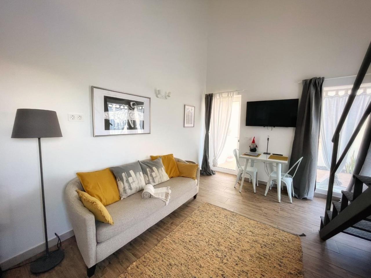Azur Arts Lanzarote Lofts Lägenhet Tinajo Rum bild